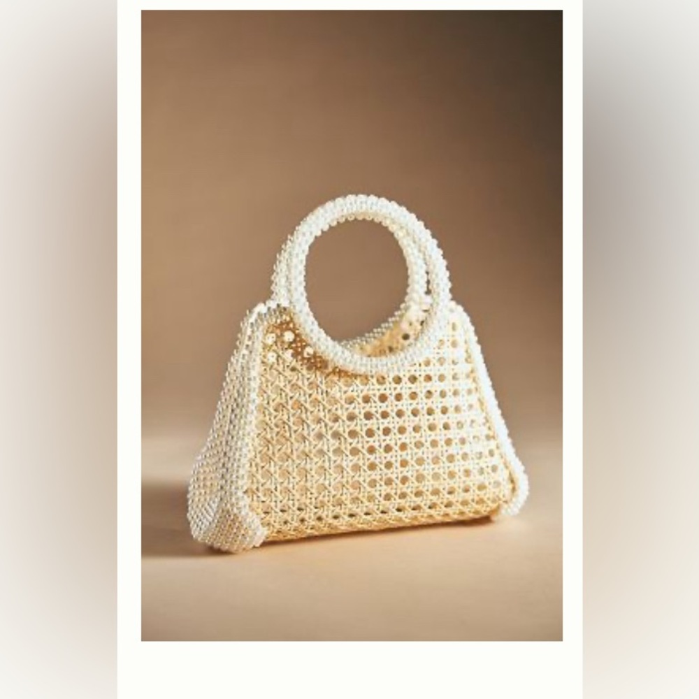 Embellished Pearl Purse ✨